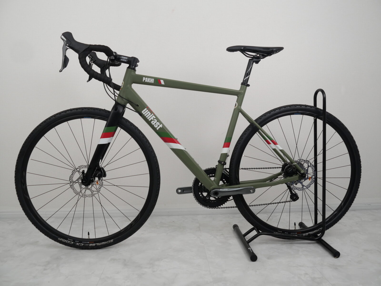 PAKHI 20SPEED - Side View